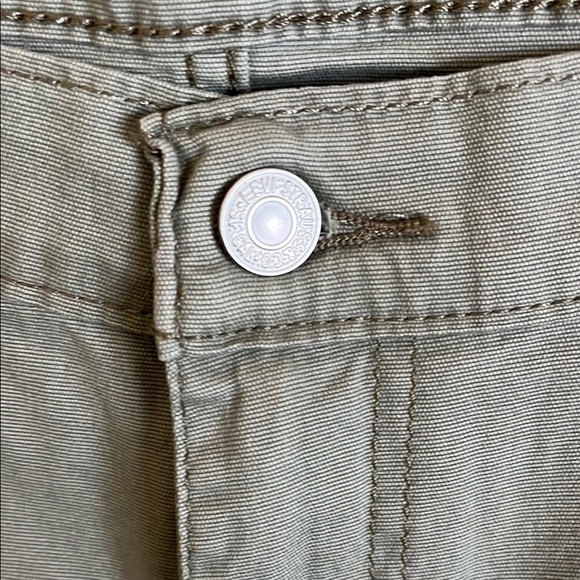 Levi's 412 Men’s Slim Flat Front Jean Shorts Size 42 - Picture 4 of 8